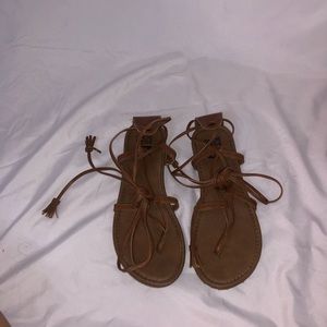 Roxy sandals